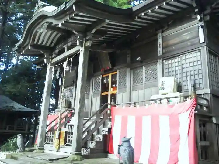 鷲子山上神社の本殿・本堂