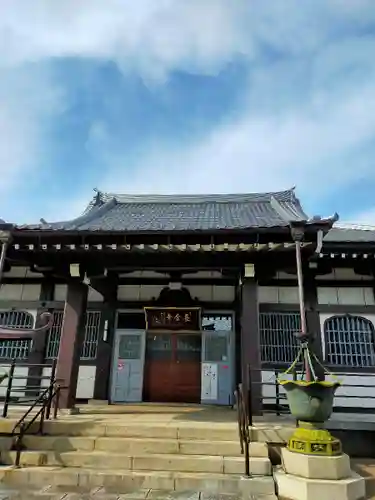 長全寺の本殿・本堂