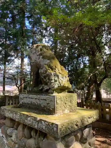 健武山神社の狛犬