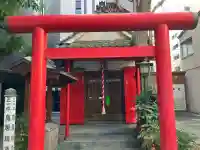 鳥居稲荷神社の{uncategorized: "未分類", other: "その他", undefined: "問題あり", building: "その他建物", grave: "お墓", sacred_gate: "鳥居", guardian: "狛犬", statue: "像", buddha: "仏像", history: "歴史", nature: "自然", garden: "庭園", animal: "動物", pagoda: "塔", temizu: "手水舎", mountain_gate: "山門・神門", sanctuary: "本殿・本堂", subordinate: "末社・摂社", art: "芸術", scenery: "景色", jizo: "地蔵", ema: "絵馬", goshuin: "御朱印", omikuji: "おみくじ", items: "授与品その他", amulet: "お守り", goshuincho: "御朱印帳", eats: "食事", festival: "お祭り", votive_dance: "神楽", shichigosan: "七五三参", wedding: "結婚式", experience: "体験その他", initially: "初詣", around: "周辺", anti_infection: "感染症対策"}