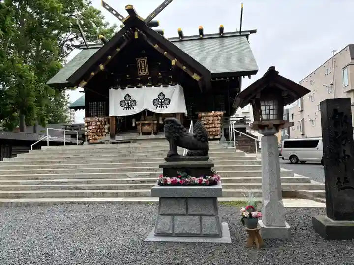 札幌諏訪神社の本殿・本堂