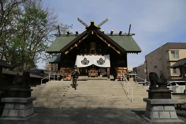 札幌諏訪神社の本殿・本堂