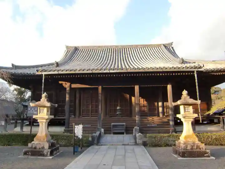 道成寺の本殿・本堂