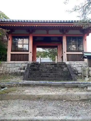 龍泉寺の山門