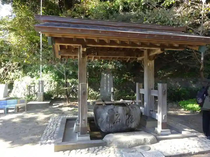 甘縄神明神社(甘縄神明宮)の手水舎
