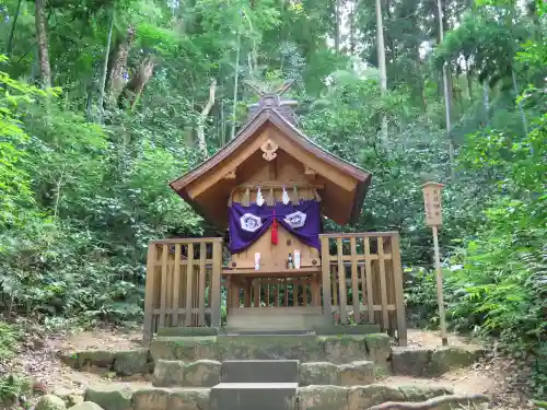 八重垣神社の末社