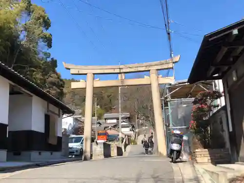 由加山 由加神社本宮の鳥居