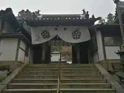 宝山寺の山門・神門