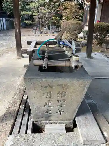 井出神社の手水舎