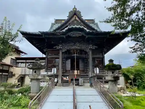秩父札所十三番 慈眼寺の本殿・本堂