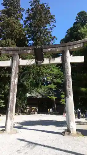 出羽神社(出羽三山神社)～三神合祭殿～の鳥居