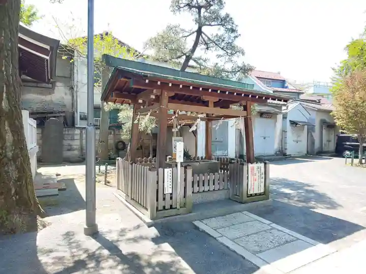 鎧神社の手水舎