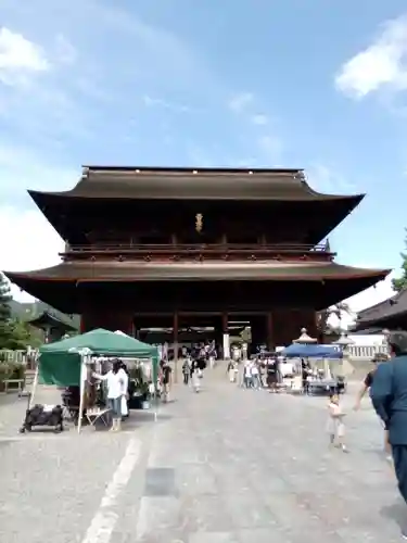 善光寺の山門