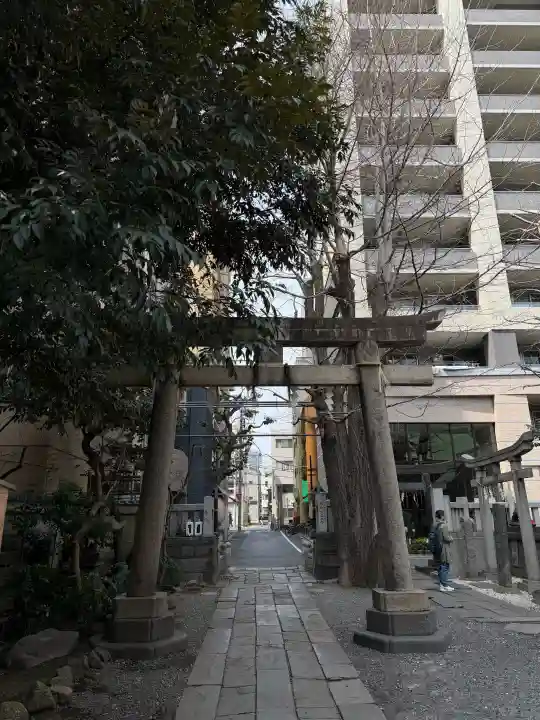 小野照崎神社の{uncategorized: "未分類", other: "その他", undefined: "問題あり", building: "その他建物", grave: "お墓", sacred_gate: "鳥居", guardian: "狛犬", statue: "像", buddha: "仏像", history: "歴史", nature: "自然", garden: "庭園", animal: "動物", pagoda: "塔", temizu: "手水舎", mountain_gate: "山門・神門", sanctuary: "本殿・本堂", subordinate: "末社・摂社", art: "芸術", scenery: "景色", jizo: "地蔵", ema: "絵馬", goshuin: "御朱印", omikuji: "おみくじ", items: "授与品その他", amulet: "お守り", goshuincho: "御朱印帳", eats: "食事", festival: "お祭り", votive_dance: "神楽", shichigosan: "七五三参", wedding: "結婚式", experience: "体験その他", initially: "初詣", around: "周辺", anti_infection: "感染症対策"}