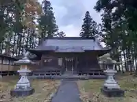 鎮岡神社の本殿・本堂