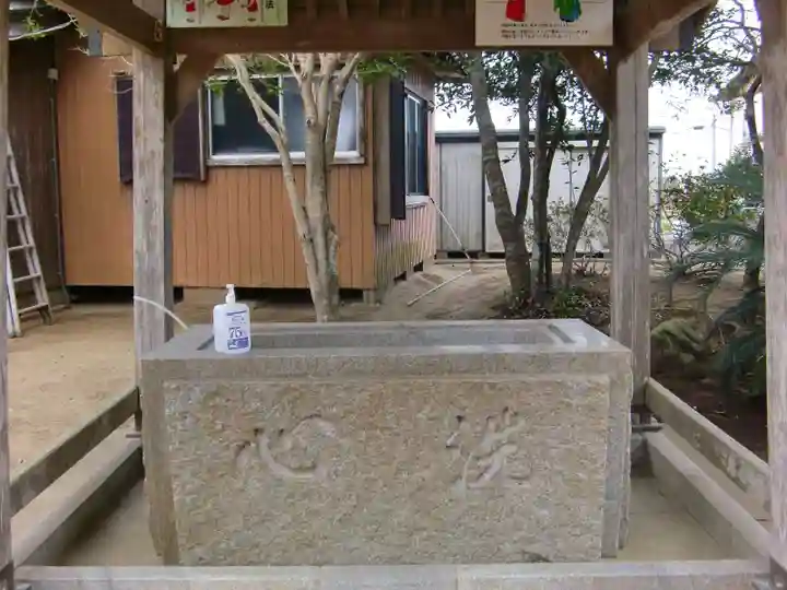 海上八幡宮の手水舎