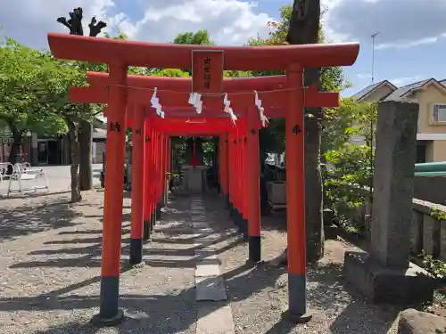 町田天満宮の{uncategorized: "未分類", other: "その他", undefined: "問題あり", building: "その他建物", grave: "お墓", sacred_gate: "鳥居", guardian: "狛犬", statue: "像", buddha: "仏像", history: "歴史", nature: "自然", garden: "庭園", animal: "動物", pagoda: "塔", temizu: "手水舎", mountain_gate: "山門・神門", sanctuary: "本殿・本堂", subordinate: "末社・摂社", art: "芸術", scenery: "景色", jizo: "地蔵", ema: "絵馬", goshuin: "御朱印", omikuji: "おみくじ", items: "授与品その他", amulet: "お守り", goshuincho: "御朱印帳", eats: "食事", festival: "お祭り", votive_dance: "神楽", shichigosan: "七五三参", wedding: "結婚式", experience: "体験その他", initially: "初詣", around: "周辺", anti_infection: "感染症対策"}