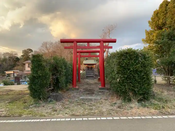 金堀稲荷大明神の鳥居