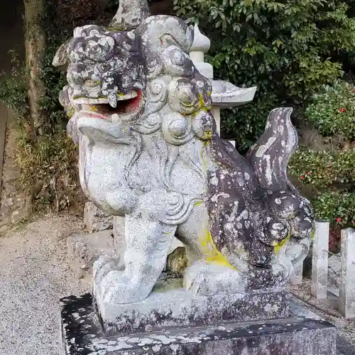 黒瀧神社の狛犬