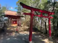 伊勢ケ渕弁天宮の{uncategorized: "未分類", other: "その他", undefined: "問題あり", building: "その他建物", grave: "お墓", sacred_gate: "鳥居", guardian: "狛犬", statue: "像", buddha: "仏像", history: "歴史", nature: "自然", garden: "庭園", animal: "動物", pagoda: "塔", temizu: "手水舎", mountain_gate: "山門・神門", sanctuary: "本殿・本堂", subordinate: "末社・摂社", art: "芸術", scenery: "景色", jizo: "地蔵", ema: "絵馬", goshuin: "御朱印", omikuji: "おみくじ", items: "授与品その他", amulet: "お守り", goshuincho: "御朱印帳", eats: "食事", festival: "お祭り", votive_dance: "神楽", shichigosan: "七五三参", wedding: "結婚式", experience: "体験その他", initially: "初詣", around: "周辺", anti_infection: "感染症対策"}