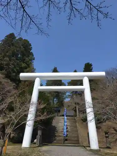 土津神社｜こどもと出世の神さまの鳥居