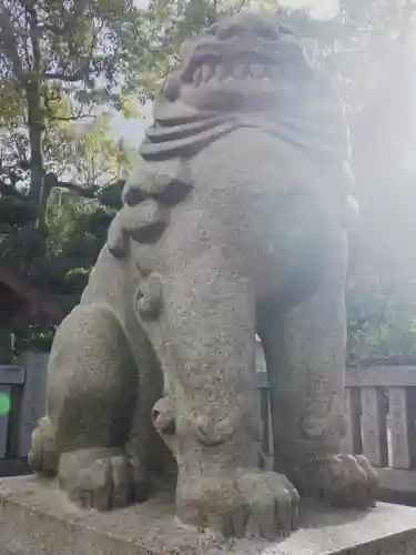 三社神社の狛犬