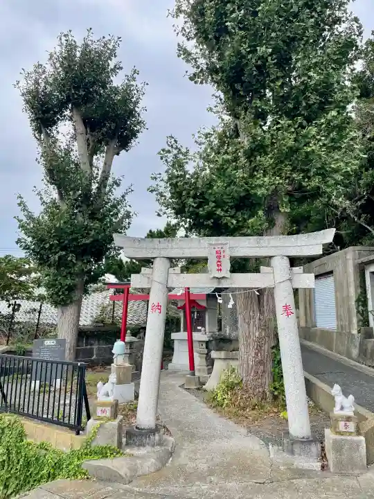 子育稲荷神社(神奈川県)