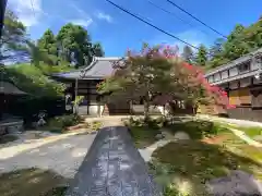 吸湖山　青岸寺の本殿