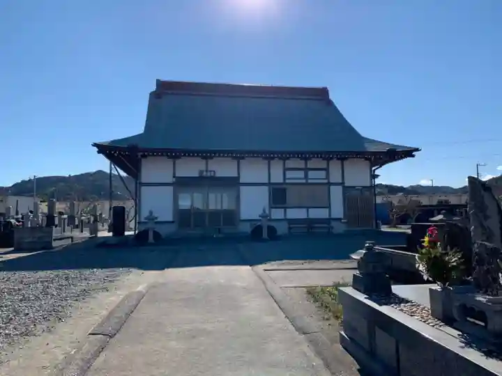 安楽寺の本殿・本堂