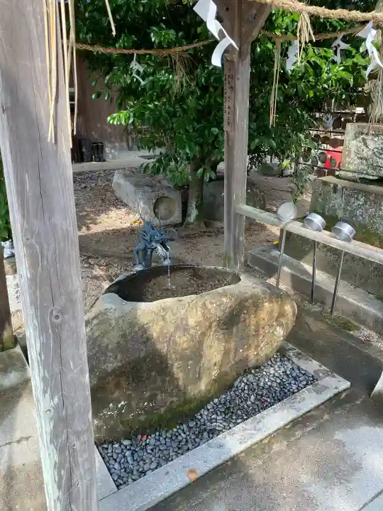 万九千社の{uncategorized: "未分類", other: "その他", undefined: "問題あり", building: "その他建物", grave: "お墓", sacred_gate: "鳥居", guardian: "狛犬", statue: "像", buddha: "仏像", history: "歴史", nature: "自然", garden: "庭園", animal: "動物", pagoda: "塔", temizu: "手水舎", mountain_gate: "山門・神門", sanctuary: "本殿・本堂", subordinate: "末社・摂社", art: "芸術", scenery: "景色", jizo: "地蔵", ema: "絵馬", goshuin: "御朱印", omikuji: "おみくじ", items: "授与品その他", amulet: "お守り", goshuincho: "御朱印帳", eats: "食事", festival: "お祭り", votive_dance: "神楽", shichigosan: "七五三参", wedding: "結婚式", experience: "体験その他", initially: "初詣", around: "周辺", anti_infection: "感染症対策"}