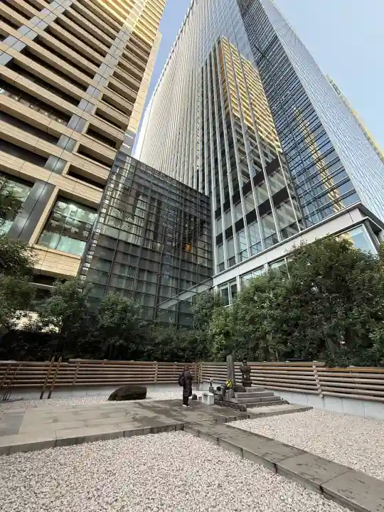 将門塚の{uncategorized: "未分類", other: "その他", undefined: "問題あり", building: "その他建物", grave: "お墓", sacred_gate: "鳥居", guardian: "狛犬", statue: "像", buddha: "仏像", history: "歴史", nature: "自然", garden: "庭園", animal: "動物", pagoda: "塔", temizu: "手水舎", mountain_gate: "山門・神門", sanctuary: "本殿・本堂", subordinate: "末社・摂社", art: "芸術", scenery: "景色", jizo: "地蔵", ema: "絵馬", goshuin: "御朱印", omikuji: "おみくじ", items: "授与品その他", amulet: "お守り", goshuincho: "御朱印帳", eats: "食事", festival: "お祭り", votive_dance: "神楽", shichigosan: "七五三参", wedding: "結婚式", experience: "体験その他", initially: "初詣", around: "周辺", anti_infection: "感染症対策"}