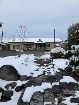 貴船神社の{uncategorized: "未分類", other: "その他", undefined: "問題あり", building: "その他建物", grave: "お墓", sacred_gate: "鳥居", guardian: "狛犬", statue: "像", buddha: "仏像", history: "歴史", nature: "自然", garden: "庭園", animal: "動物", pagoda: "塔", temizu: "手水舎", mountain_gate: "山門・神門", sanctuary: "本殿・本堂", subordinate: "末社・摂社", art: "芸術", scenery: "景色", jizo: "地蔵", ema: "絵馬", goshuin: "御朱印", omikuji: "おみくじ", items: "授与品その他", amulet: "お守り", goshuincho: "御朱印帳", eats: "食事", festival: "お祭り", votive_dance: "神楽", shichigosan: "七五三参", wedding: "結婚式", experience: "体験その他", initially: "初詣", around: "周辺", anti_infection: "感染症対策"}