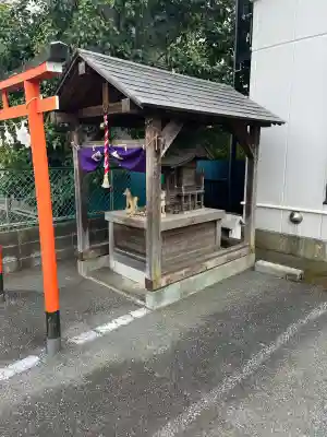 稲荷神社の{uncategorized: "未分類", other: "その他", undefined: "問題あり", building: "その他建物", grave: "お墓", sacred_gate: "鳥居", guardian: "狛犬", statue: "像", buddha: "仏像", history: "歴史", nature: "自然", garden: "庭園", animal: "動物", pagoda: "塔", temizu: "手水舎", mountain_gate: "山門・神門", sanctuary: "本殿・本堂", subordinate: "末社・摂社", art: "芸術", scenery: "景色", jizo: "地蔵", ema: "絵馬", goshuin: "御朱印", omikuji: "おみくじ", items: "授与品その他", amulet: "お守り", goshuincho: "御朱印帳", eats: "食事", festival: "お祭り", votive_dance: "神楽", shichigosan: "七五三参", wedding: "結婚式", experience: "体験その他", initially: "初詣", around: "周辺", anti_infection: "感染症対策"}