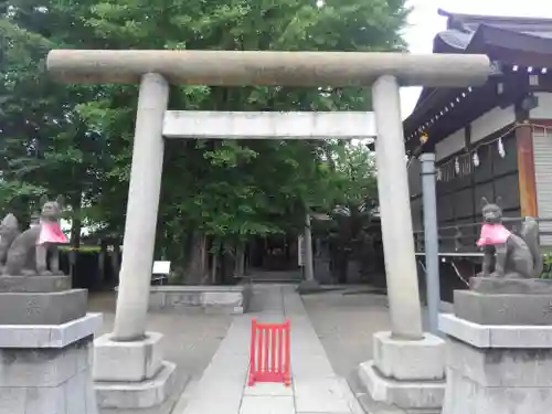 飛木稲荷神社の鳥居