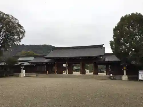 橿原神宮の山門・神門