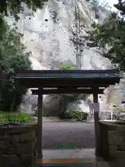 花窟神社の山門