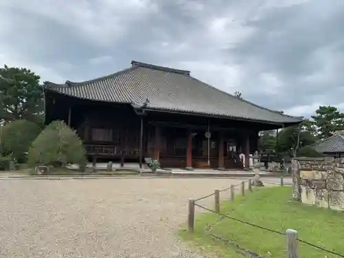 西大寺の本殿・本堂