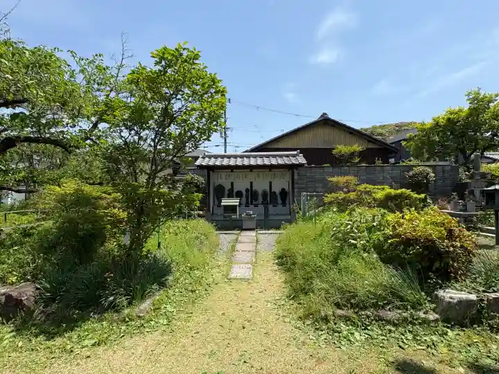 橋寺 放生院の{uncategorized: "未分類", other: "その他", undefined: "問題あり", building: "その他建物", grave: "お墓", sacred_gate: "鳥居", guardian: "狛犬", statue: "像", buddha: "仏像", history: "歴史", nature: "自然", garden: "庭園", animal: "動物", pagoda: "塔", temizu: "手水舎", mountain_gate: "山門・神門", sanctuary: "本殿・本堂", subordinate: "末社・摂社", art: "芸術", scenery: "景色", jizo: "地蔵", ema: "絵馬", goshuin: "御朱印", omikuji: "おみくじ", items: "授与品その他", amulet: "お守り", goshuincho: "御朱印帳", eats: "食事", festival: "お祭り", votive_dance: "神楽", shichigosan: "七五三参", wedding: "結婚式", experience: "体験その他", initially: "初詣", around: "周辺", anti_infection: "感染症対策"}