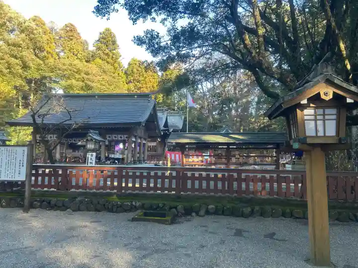 狭野神社の{uncategorized: "未分類", other: "その他", undefined: "問題あり", building: "その他建物", grave: "お墓", sacred_gate: "鳥居", guardian: "狛犬", statue: "像", buddha: "仏像", history: "歴史", nature: "自然", garden: "庭園", animal: "動物", pagoda: "塔", temizu: "手水舎", mountain_gate: "山門・神門", sanctuary: "本殿・本堂", subordinate: "末社・摂社", art: "芸術", scenery: "景色", jizo: "地蔵", ema: "絵馬", goshuin: "御朱印", omikuji: "おみくじ", items: "授与品その他", amulet: "お守り", goshuincho: "御朱印帳", eats: "食事", festival: "お祭り", votive_dance: "神楽", shichigosan: "七五三参", wedding: "結婚式", experience: "体験その他", initially: "初詣", around: "周辺", anti_infection: "感染症対策"}