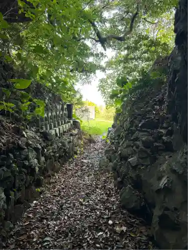一夜建立の岩屋(高知県)