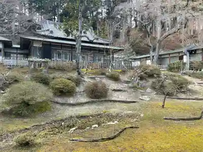 瑞巌寺の{uncategorized: "未分類", other: "その他", undefined: "問題あり", building: "その他建物", grave: "お墓", sacred_gate: "鳥居", guardian: "狛犬", statue: "像", buddha: "仏像", history: "歴史", nature: "自然", garden: "庭園", animal: "動物", pagoda: "塔", temizu: "手水舎", mountain_gate: "山門・神門", sanctuary: "本殿・本堂", subordinate: "末社・摂社", art: "芸術", scenery: "景色", jizo: "地蔵", ema: "絵馬", goshuin: "御朱印", omikuji: "おみくじ", items: "授与品その他", amulet: "お守り", goshuincho: "御朱印帳", eats: "食事", festival: "お祭り", votive_dance: "神楽", shichigosan: "七五三参", wedding: "結婚式", experience: "体験その他", initially: "初詣", around: "周辺", anti_infection: "感染症対策"}
