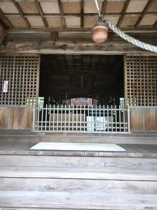 諸山積神社の{uncategorized: "未分類", other: "その他", undefined: "問題あり", building: "その他建物", grave: "お墓", sacred_gate: "鳥居", guardian: "狛犬", statue: "像", buddha: "仏像", history: "歴史", nature: "自然", garden: "庭園", animal: "動物", pagoda: "塔", temizu: "手水舎", mountain_gate: "山門・神門", sanctuary: "本殿・本堂", subordinate: "末社・摂社", art: "芸術", scenery: "景色", jizo: "地蔵", ema: "絵馬", goshuin: "御朱印", omikuji: "おみくじ", items: "授与品その他", amulet: "お守り", goshuincho: "御朱印帳", eats: "食事", festival: "お祭り", votive_dance: "神楽", shichigosan: "七五三参", wedding: "結婚式", experience: "体験その他", initially: "初詣", around: "周辺", anti_infection: "感染症対策"}