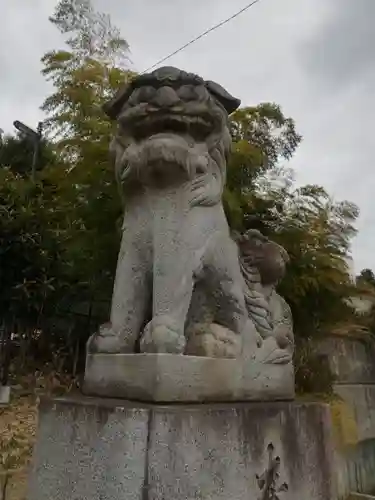 成田山神護寺の狛犬