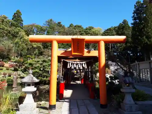 榊山稲荷神社の鳥居