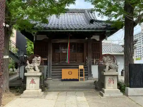 治兵衛稲荷神社の{uncategorized: "未分類", other: "その他", undefined: "問題あり", building: "その他建物", grave: "お墓", sacred_gate: "鳥居", guardian: "狛犬", statue: "像", buddha: "仏像", history: "歴史", nature: "自然", garden: "庭園", animal: "動物", pagoda: "塔", temizu: "手水舎", mountain_gate: "山門・神門", sanctuary: "本殿・本堂", subordinate: "末社・摂社", art: "芸術", scenery: "景色", jizo: "地蔵", ema: "絵馬", goshuin: "御朱印", omikuji: "おみくじ", items: "授与品その他", amulet: "お守り", goshuincho: "御朱印帳", eats: "食事", festival: "お祭り", votive_dance: "神楽", shichigosan: "七五三参", wedding: "結婚式", experience: "体験その他", initially: "初詣", around: "周辺", anti_infection: "感染症対策"}