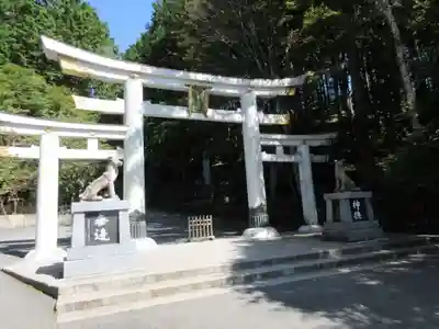 三峯神社の鳥居