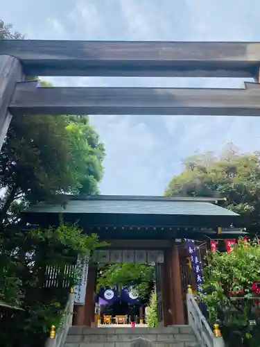 東京大神宮の山門・神門