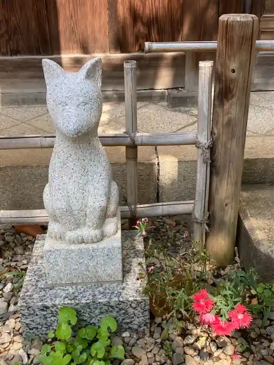 花園稲荷神社の狛犬