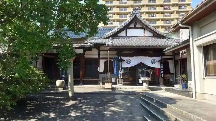 稲園山 七寺の本殿・本堂