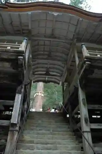 由岐神社の山門